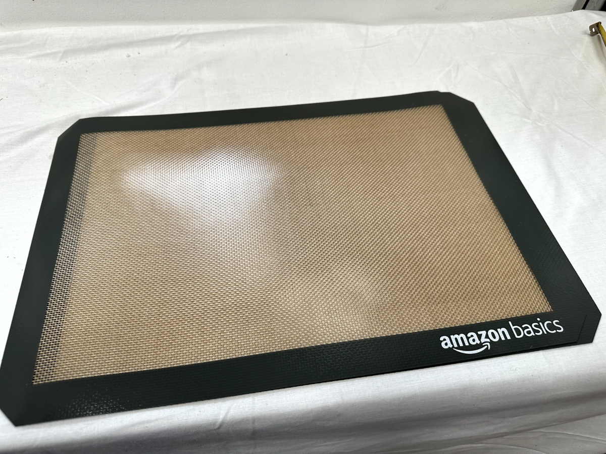 Amazon Basics Rectangular Silicone Baking Mat, Old Standard,