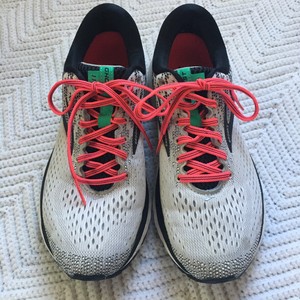 womens brooks ghost 11 size 8