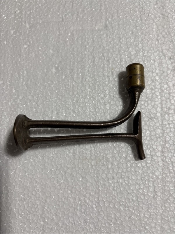 One Vtg Brass curtain Rod Bracket for 3/4 " Round Rod