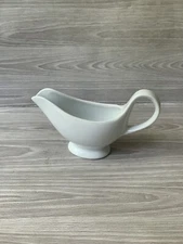 The Cellar White Gravy Boat Macys Exclusive Pourer Dishwasher Microwave Safe