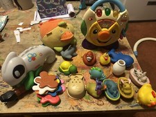 Zestaw zabawek dla małych dzieci Fisher Price radio i kameleon F