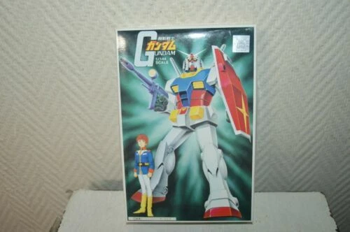 Action figure di transformer e robot originale aperti Bandai