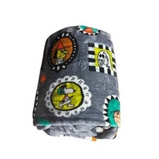Peanuts Halloween Snoopy  Friends Plush Throw Blanket Oversized 5ft x 6ft NEW