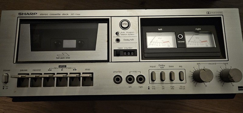 Sharp RT-1144 Stereo Cassette Deck