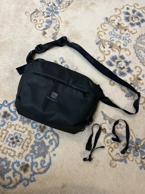 Peak Design Everyday Sling 6L Black Nylon Camera Bag KEI Realty NO Dividers