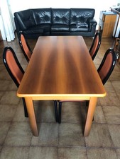 Tavolo in Legno + 4 Sedie in Pelle