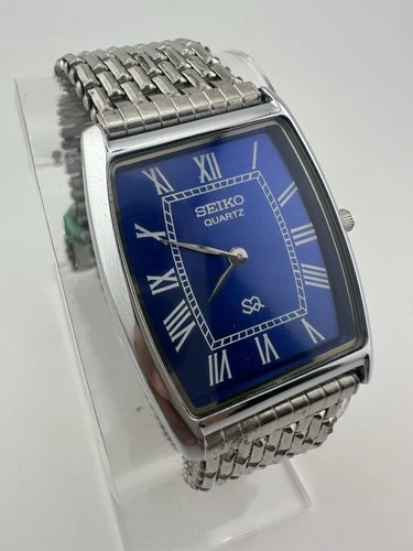 RARE BLUE Vintage Seiko Slim Quartz Men’s  Wrist Watch