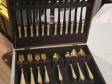 Yamazaki - Fortissimo Bone Gold - 14- 5 Piece Place Settings + In Storage Box