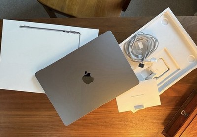 MacBook Air M2 13'' - 24GB RAM - 1TB SSD-100% Batterie-OVP-Wie Neu