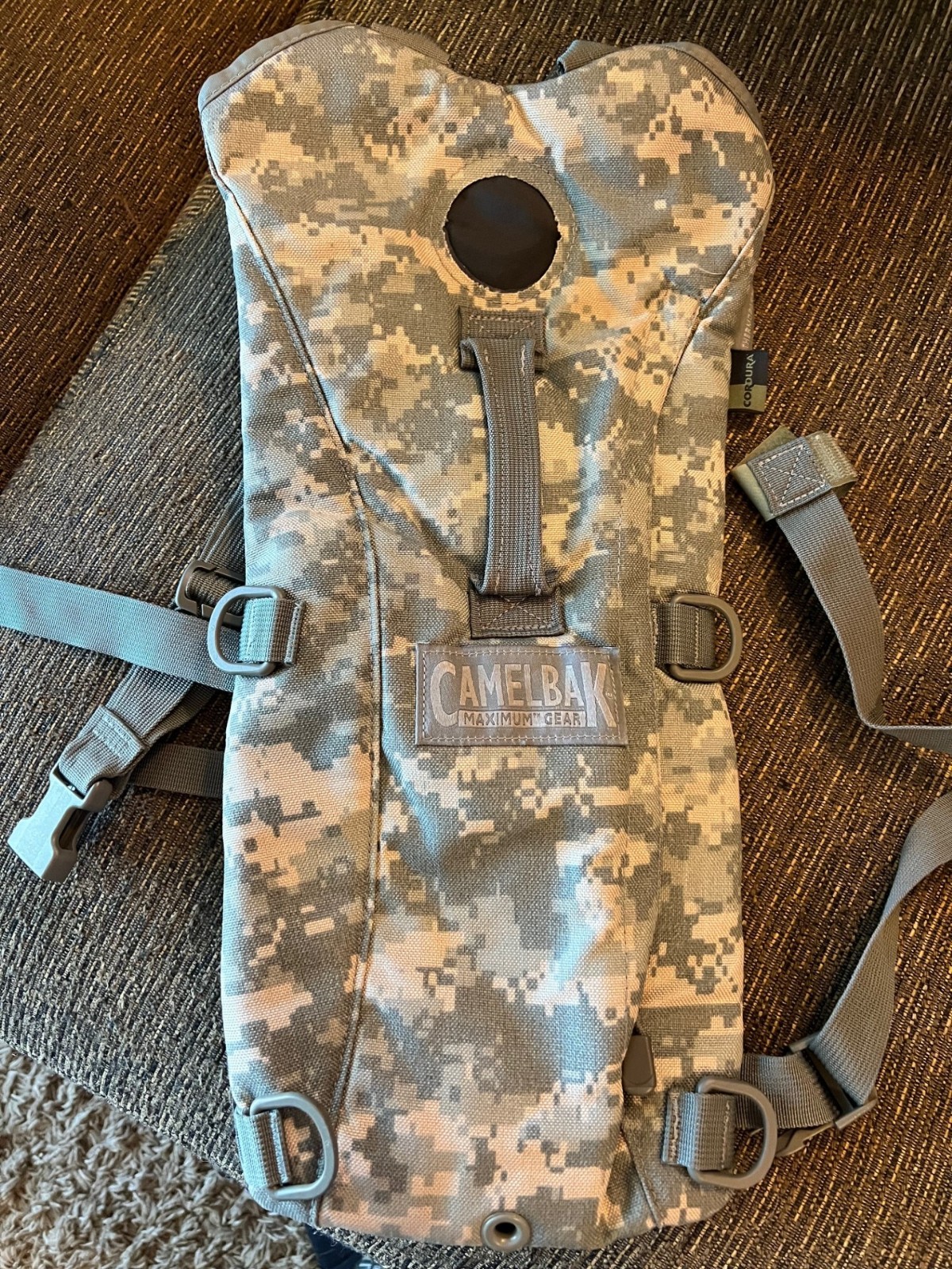 CAMELBAK DIGI CAMO HYDRATION SYSTEM CARRIER ONLY, CLEAN EXCELLENT CONDITION