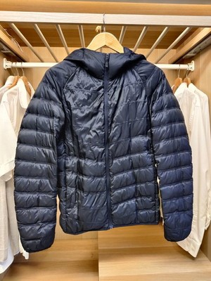 UNIQLO MANTEL JACKE XSMALL MARINE DAUNEN WATTIERT PUFFER KAPUZE REISEN LEICHT HERREN