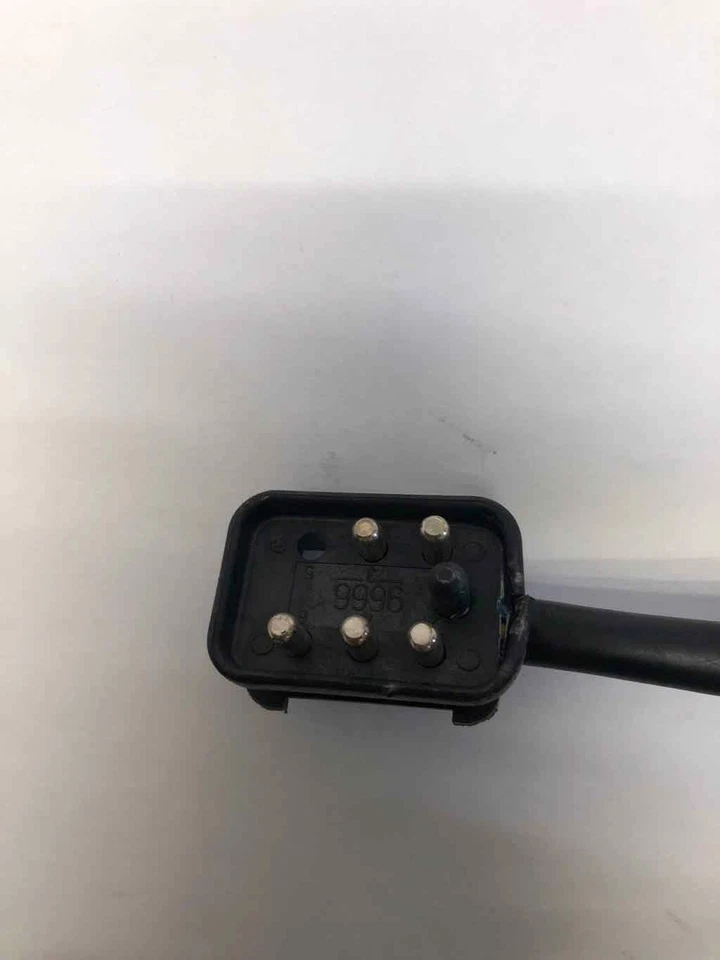 1988 - 1993 MERCEDES BENZ 300TE 后挡风玻璃刮水电机 1248201242 车辆原始设备制造商 — 第 4/4 张图片