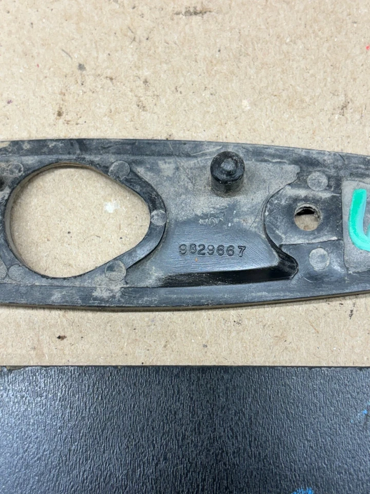 1 USED SIDE MIRROR GASKET MOUNT SHIM CAMARO NOVA IMPALA CHEVELLE GTO 9829667 OEM - Image 3 of 4