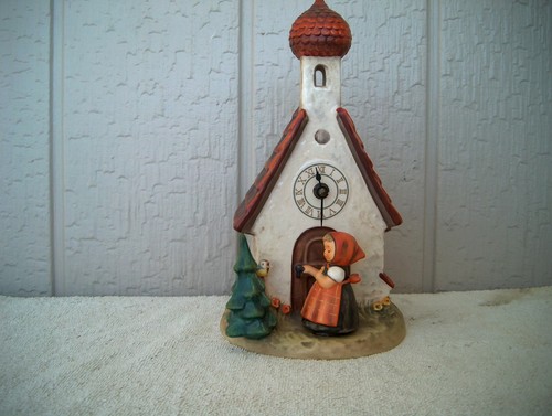 HUMMEL CHAPEL CLOCK #442 - THE LOVE LIVES ON DATED 1984 - Picture 2 of 12