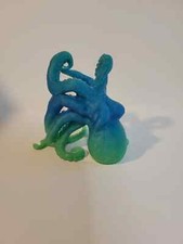 Toothpaste Holder - 3D Printed - Glow in the Dark Blue Green
