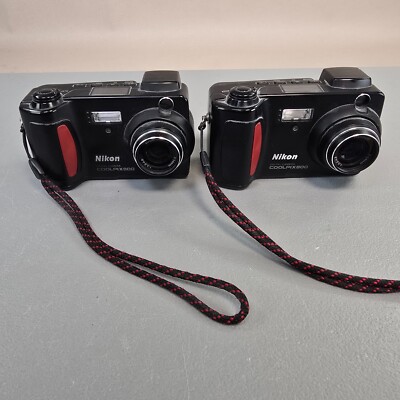 2 - Nikon COOLPIX 800 2.1MP Zoom Digital Cameras Black No Memory cards
