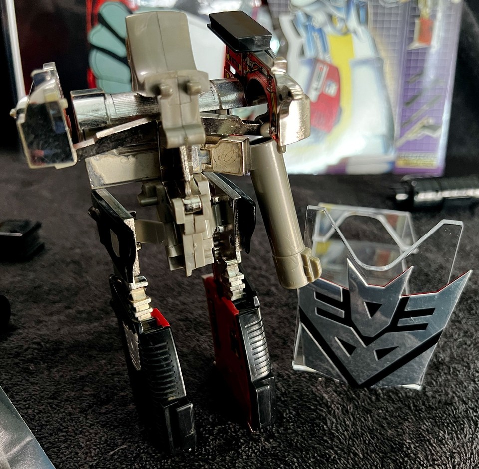 G1 1984 MEGATRON • 100% COMPLETE • CUSTOM STAND/PRINT • VINTAGE G1 ...