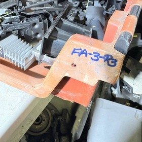 MERCEDES VITO 108 CDI 2002 STEEL WHEEL CENTRE CAP 6384010325