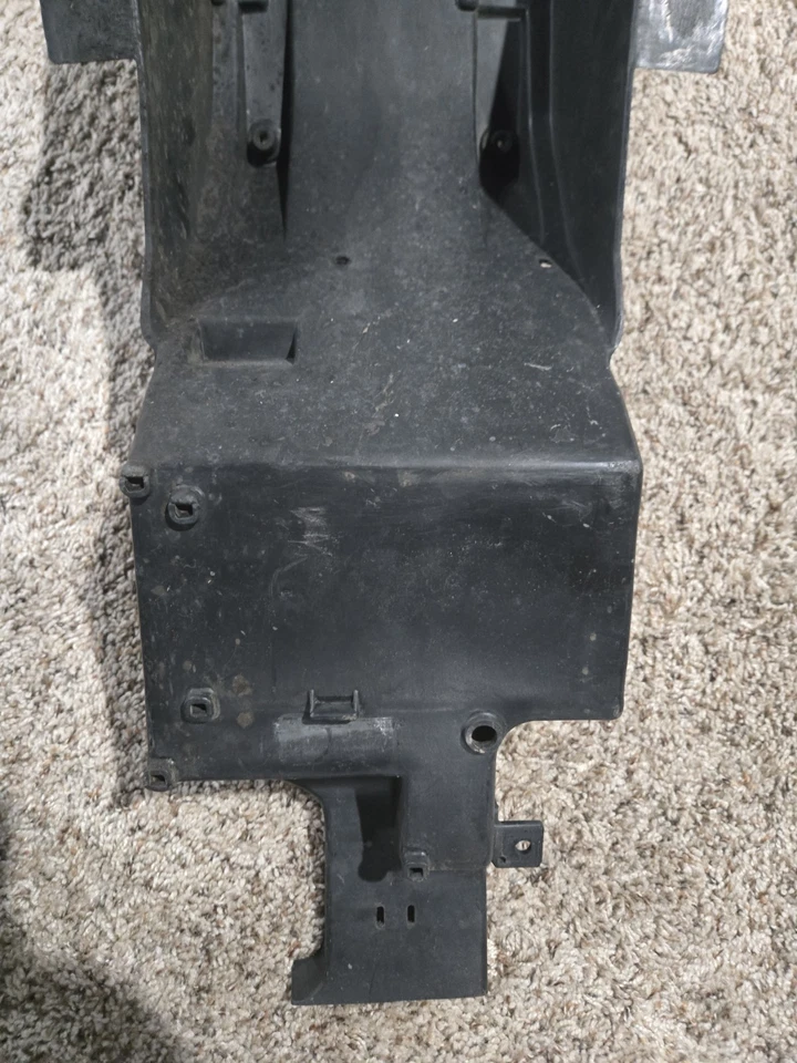 Kawasaki ZZR600 ZX600J 2007 OEM parte trasera trasera bandeja de batería de plástico Foto 4 de 4