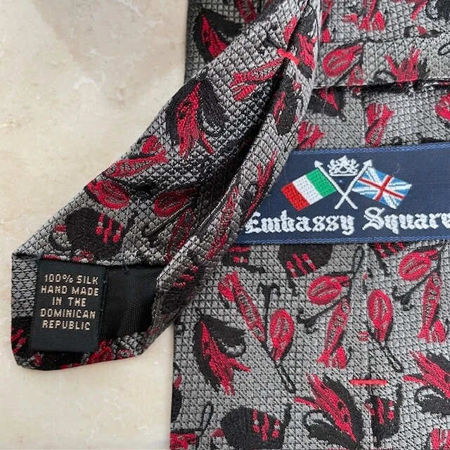 复古 Embassy 方形男式领带多色图形印花灰色 100% 真丝 — 第 4/4 张图片