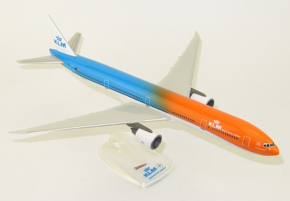 KLM Boeing 777-300ER PH-BVA Orange Pride 1/200 scale aircraft
