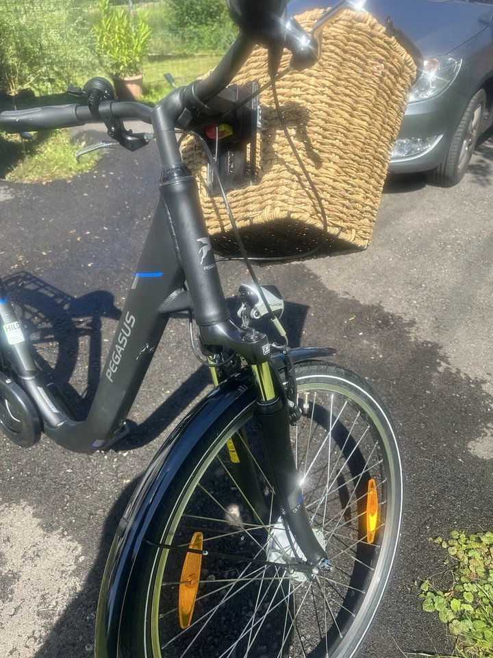 28 Zoll Alu Fahrrad City Bike Damen 7 Gang Nabenschaltung Tiefeinsteiger schwarz - Bild 4 von 4