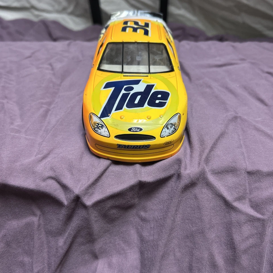 Tide #32 Diecast Modelo NASCAR Coche de Carreras Hot Wheels Nascar Hobby Foto 4 de 4