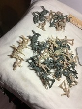 Lot of 68 Greenbrier International Army Soldier Men Toys Action Figurines