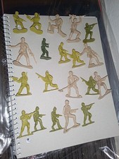Green Grey Army Men Toy Soldiers Plastic MIXED LOT