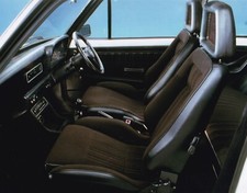 FORD RS2000 FRONT SEATS SIDE