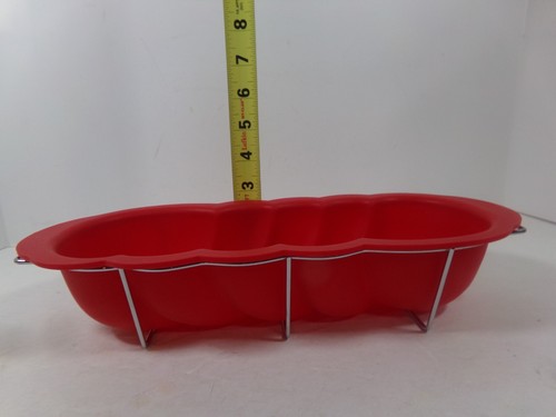 Silicone Loaf Nonstick Baking Pan Mold Bakeware RED Holiday loaf design - Picture 5 of 5