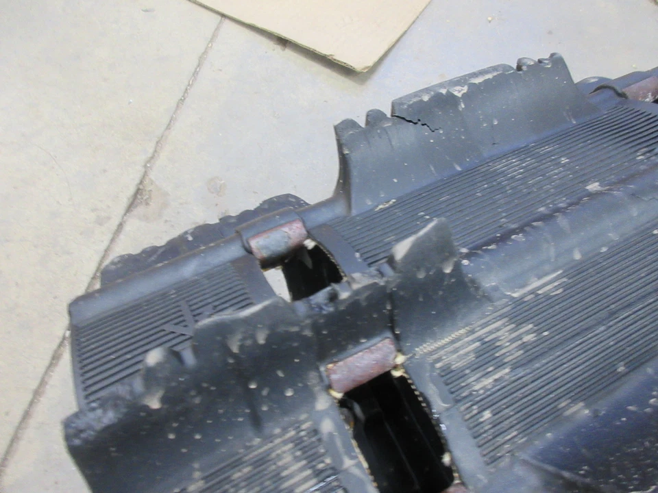 SKI-DOO SKIDOO RENEGADE CAMOPLAST 137/16/1,75 PULGADAS MOTO DE NIEVE PISTA 2,86 PASO Foto 2 de 4