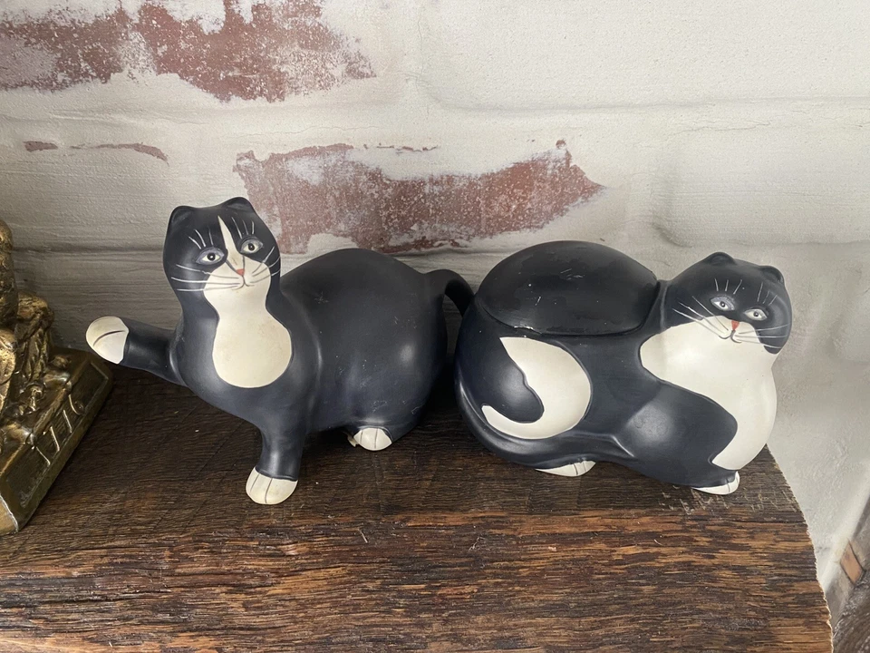 Sakura Warren Kimble Negro/Blanco Esmoquin Gato Pintado a Mano Crema Cubierto Azúcar Set Foto 2 de 4