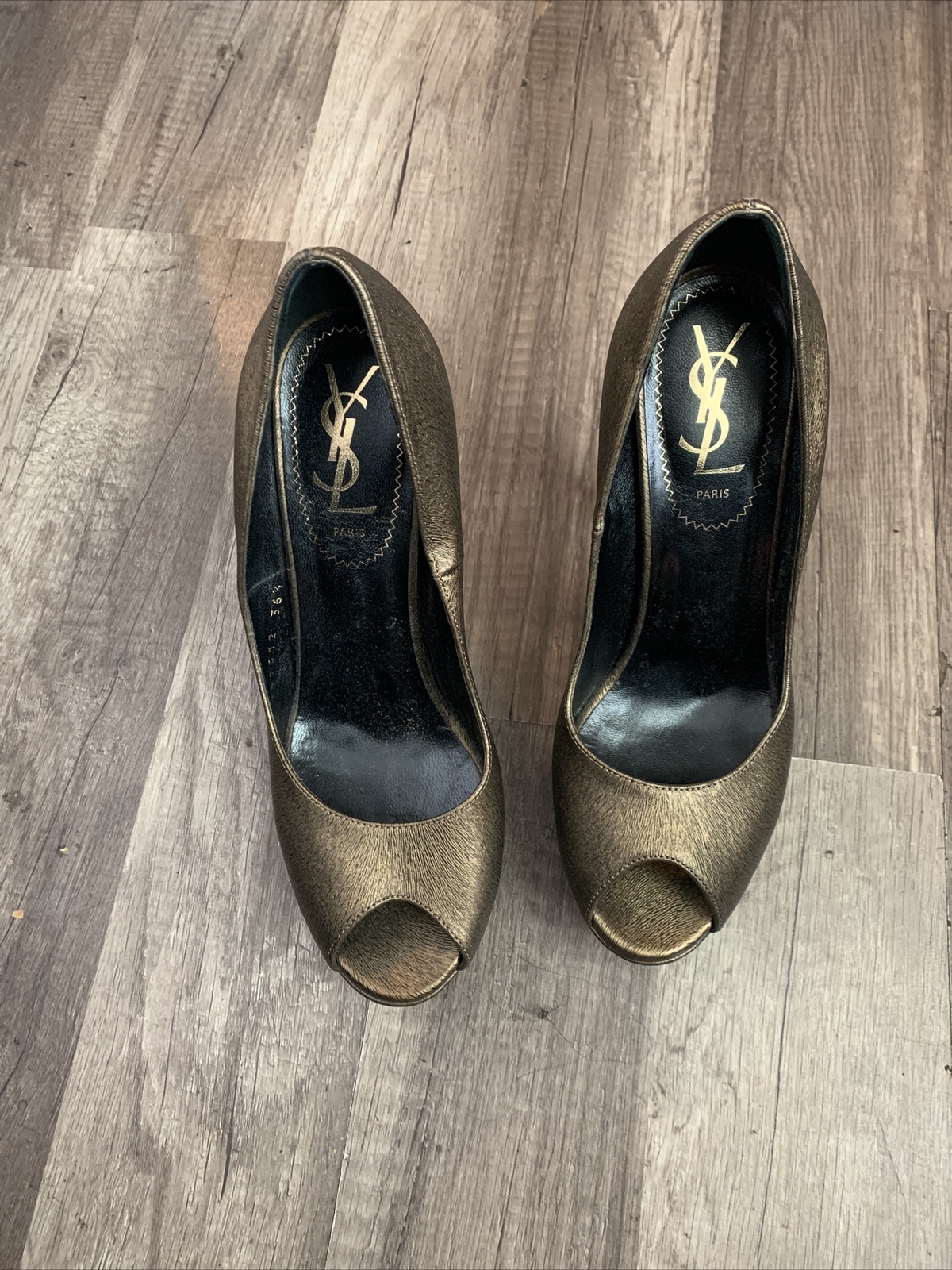 yves saint laurent paris pompa in pelle marrone dorato misura 36 5 Made in Italy