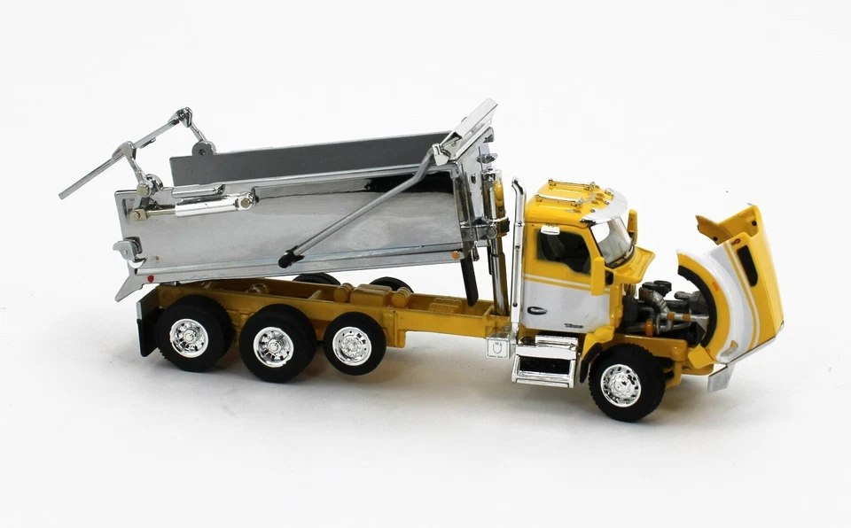 2022 DCP 1:64 *YELLOW & WHITE w/CHROME* Kenworth T880 Rogue Dump Truck NIB - Image 3 of 4