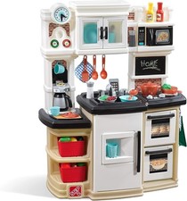 Step2 Great Gourmet Kids Kitchen Playset, Indoor/Outdoor Kitchenette, Interactiv
