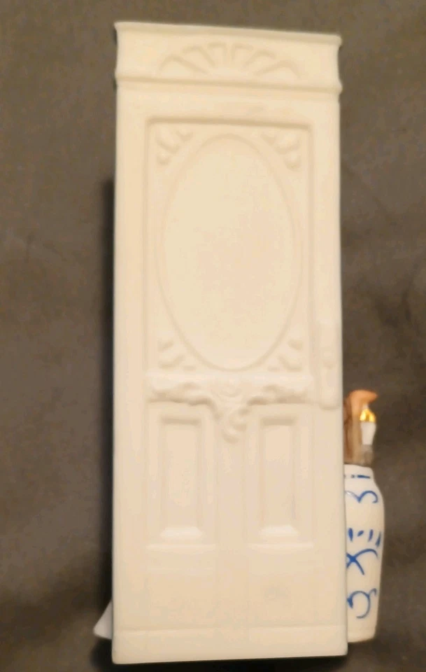 Figura miniatura de presidentes de 1993 de colección de Avon MRS PFE ALBEE.  Medición 3" Foto 3 de 4