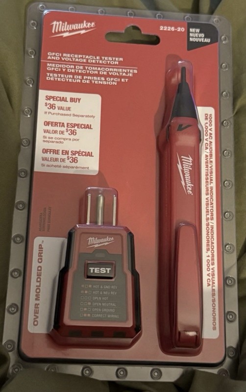 Milwaukee GFCI Receptacle Tester & Voltage Detector 2226-20 - New & Sealed