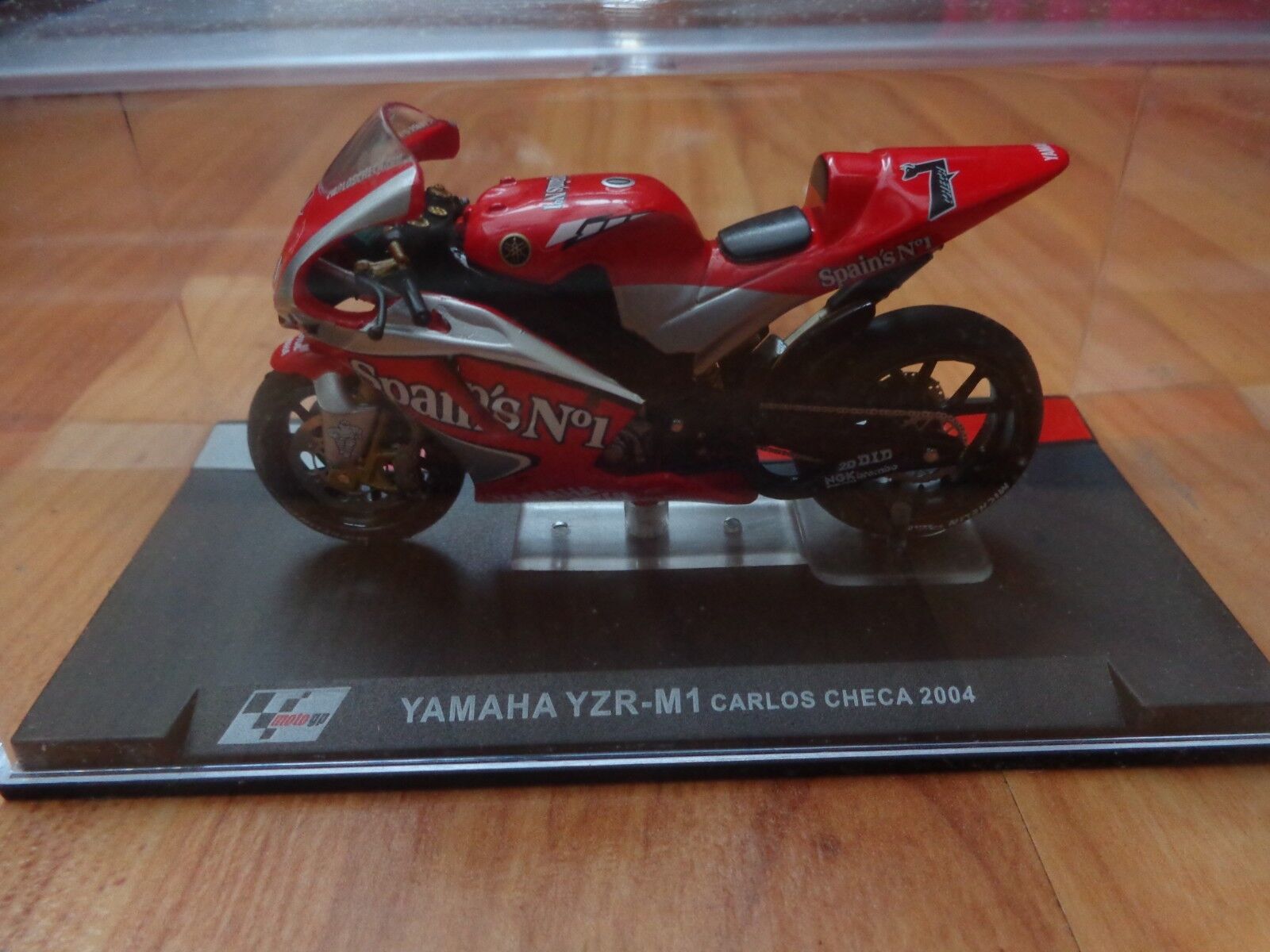 1 24 ATLAS IXO - YAMAHA specialty shop YZR-M1 CHECA BIKE 2004 MOTORCYCLE DIECAST Ranking TOP2 CARLOS