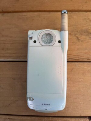 Au A3014S Hello Kitty Collaboration Model Flip Phone Heisei Retro