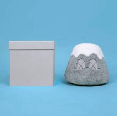 KAWS HOLIDAY JAPAN 2019 Limited Edition Mount Fuji Plush GRAY With