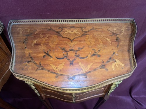 Vintage Louis XV Style Wood Inlaid Side Tables Or Nightstands - Picture 5 of 12