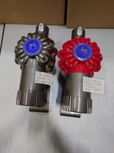 Los von 2 Dyson DC62 Staubsaugern - Gebraucht, Schwacher Akku, Ohne Zubehör