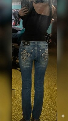 Miss Me Jeans   P4724   Bestickt / Rhinestones   Mid Rise