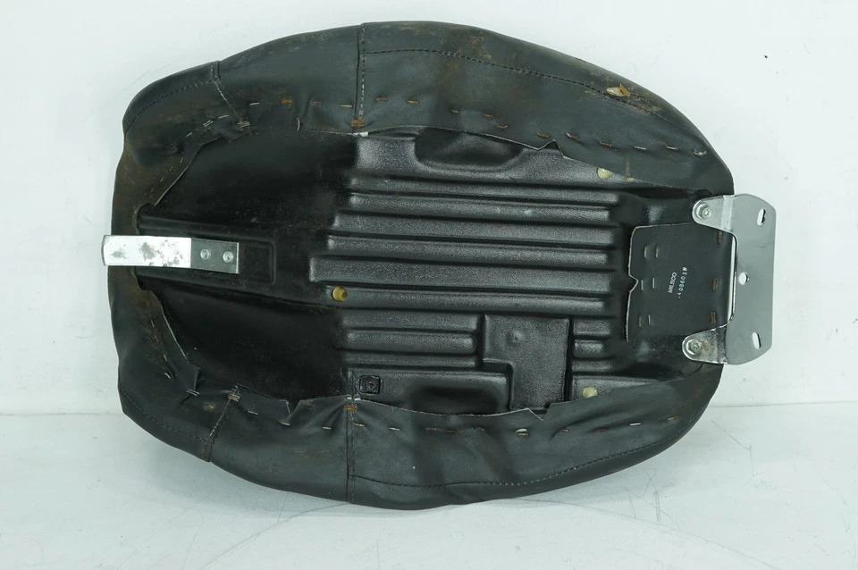 2002 Harley Touring FLHRI Road King OEM Rider Driver Solo Seat Pillion 52949-97A - Image 3 of 4