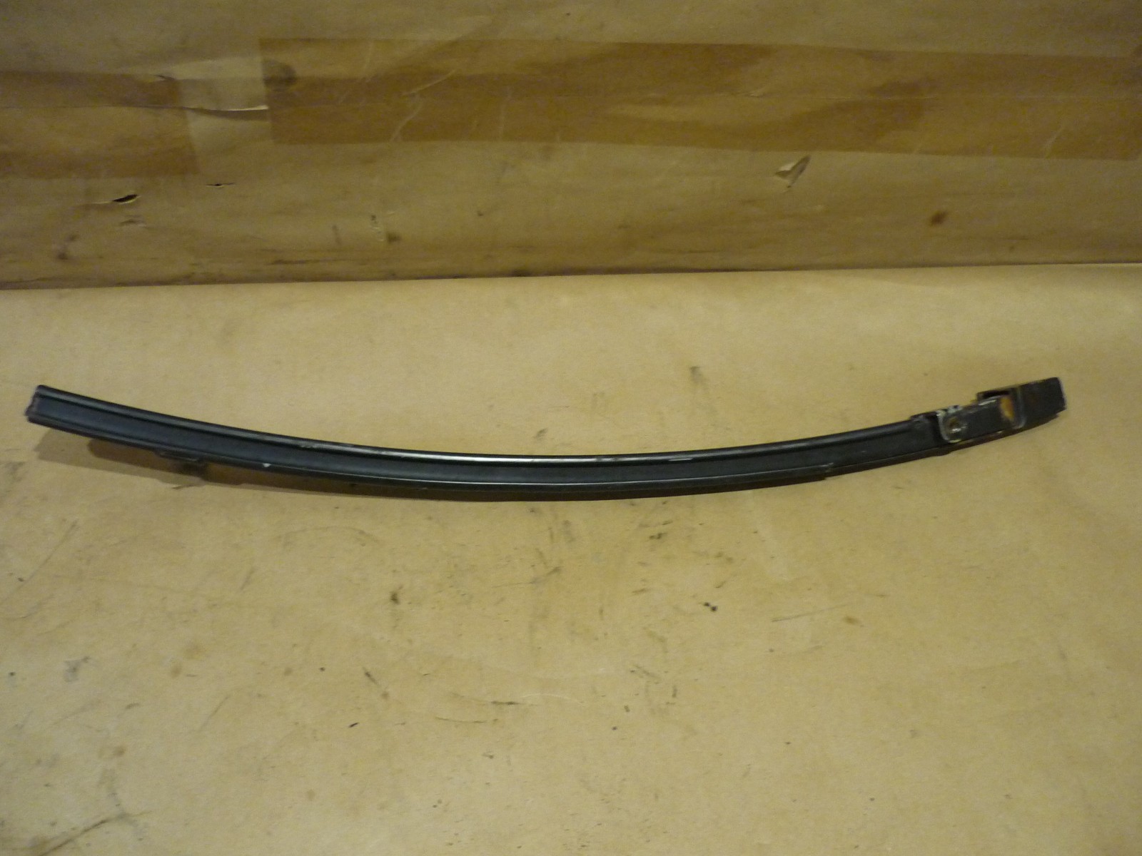 Ferrari 208, 308,328 - RH Rear Door Glass Channel GTS- P/N  60292208