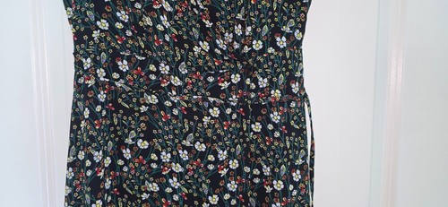 Maxi Vestido Envolvente Floral Colección NY Con Mangas Cortas Por Colección Calla Negro - Imagen 4 de 9