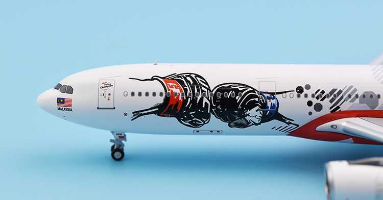 エアアジア X Airbus A330-300 9M-XXA 1/400 エアアジア X Airbus A330-300 9M-XXA 1/400 - メルカリ