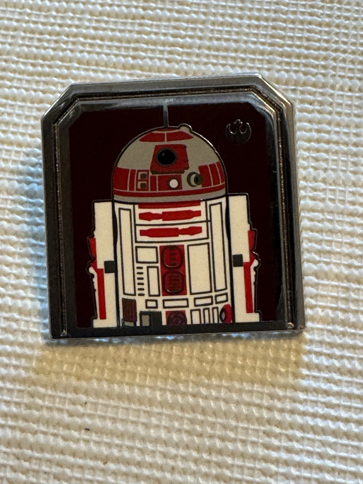 Disney 2024 WDW Hidden Disney Mickey Pin: Star Wars Droid R2-A3
