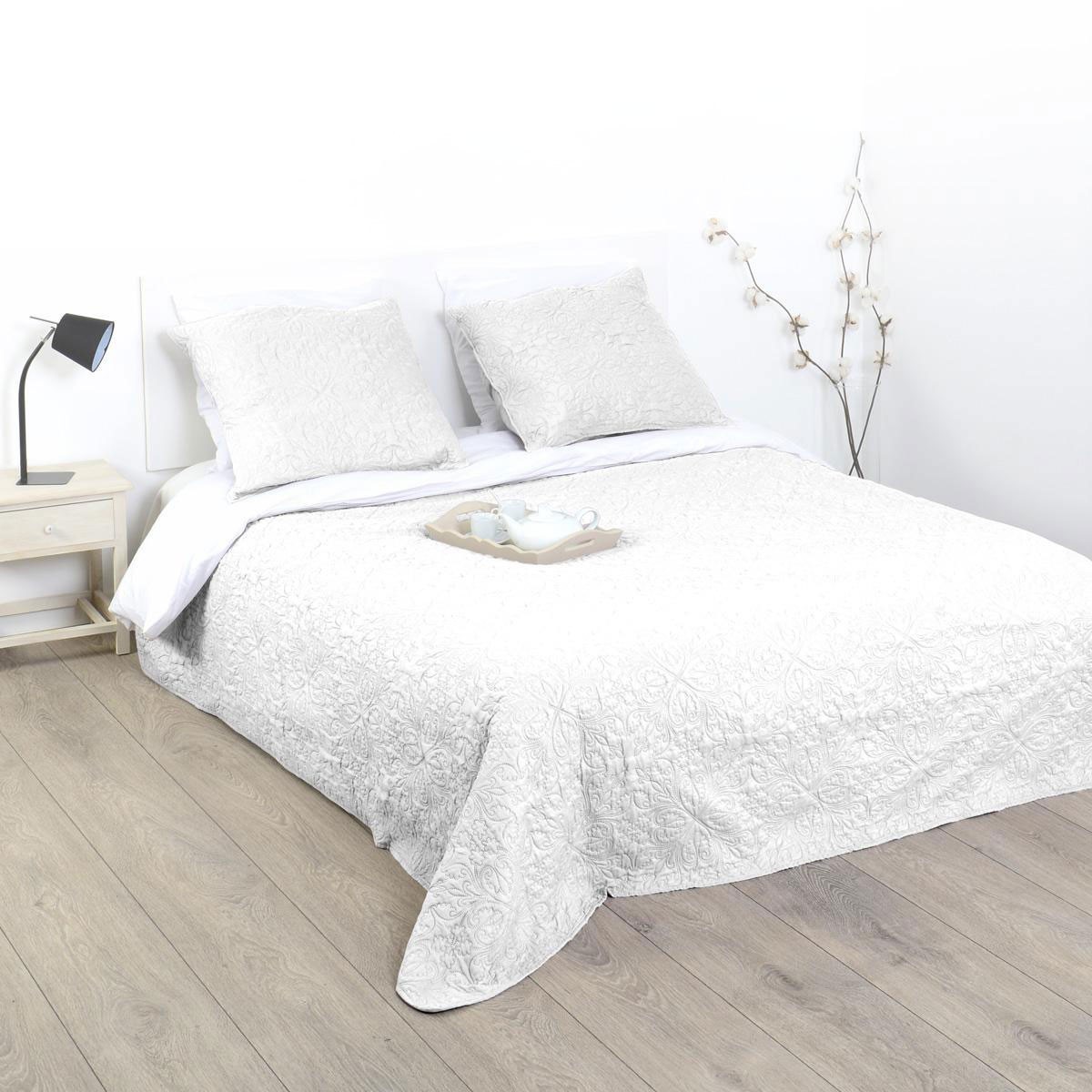 Dessus de lit haut de gamme arabesque beige 240x260 cm et taies d'oreiller raffinées